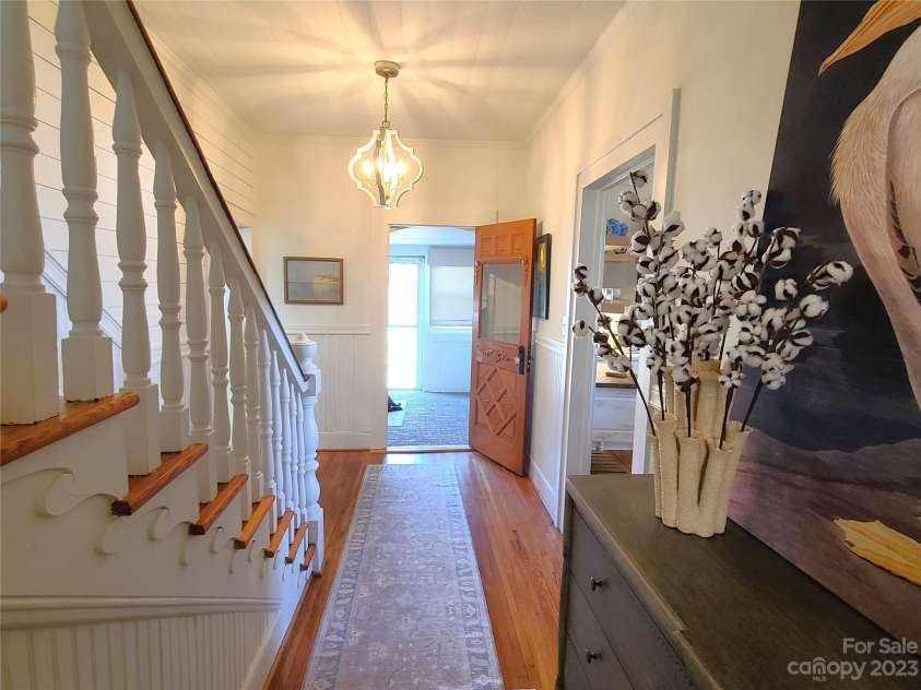 902 Ashe Avenue, Newton, NC 28658.  MLS# CAR4103600, YatesRealty ID 1257. 