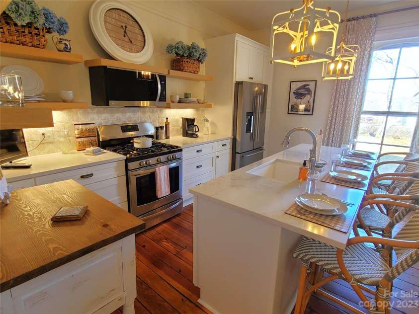 902 Ashe Avenue, Newton, NC 28658.  MLS# CAR4103600, YatesRealty ID 1257. 