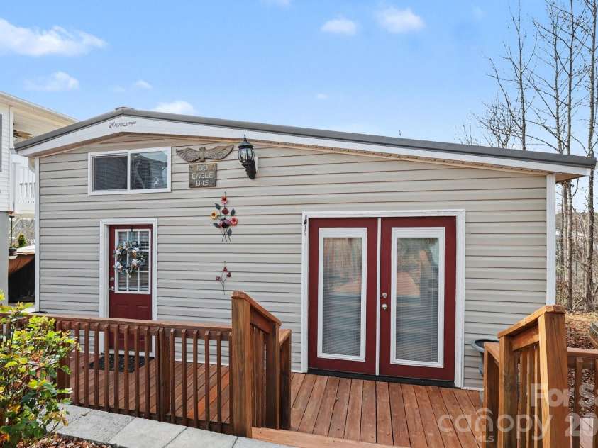 130 Eagle Drive, New London, NC 28127.  MLS# CAR4356217, YatesRealty ID 12570. 