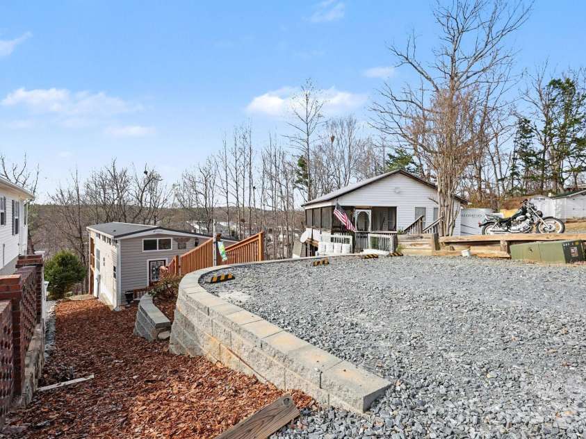 130 Eagle Drive, New London, NC 28127.  MLS# CAR4356217, YatesRealty ID 12570. 
