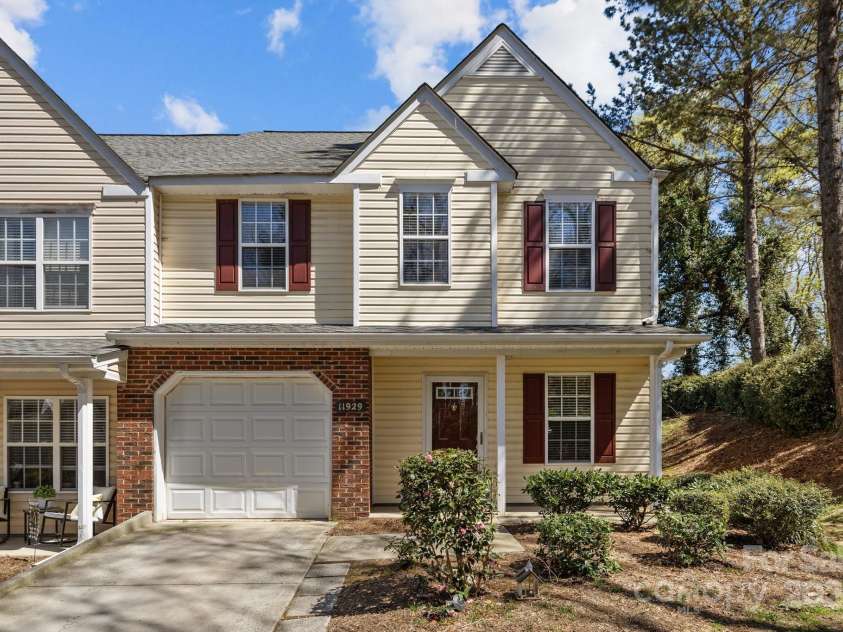 11929 Kings Castle Court, Charlotte, NC 28277.  MLS# CAR4240626, YatesRealty ID 12571. 