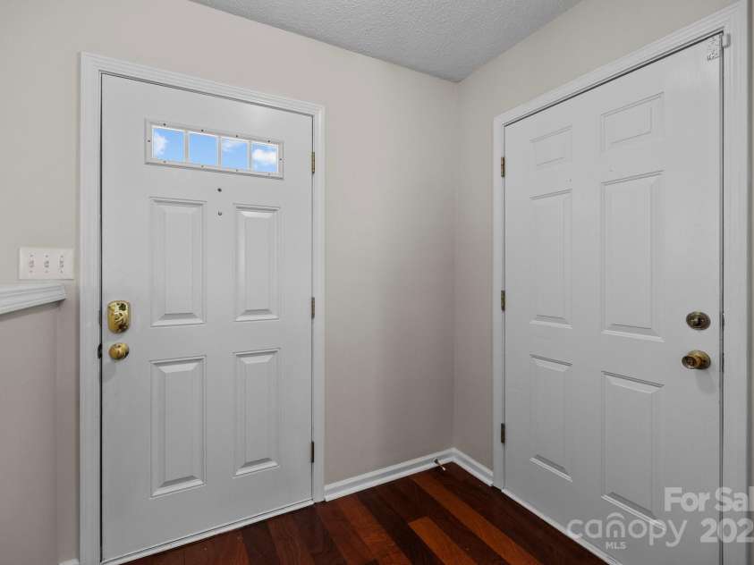 11929 Kings Castle Court, Charlotte, NC 28277.  MLS# CAR4240626, YatesRealty ID 12571. 