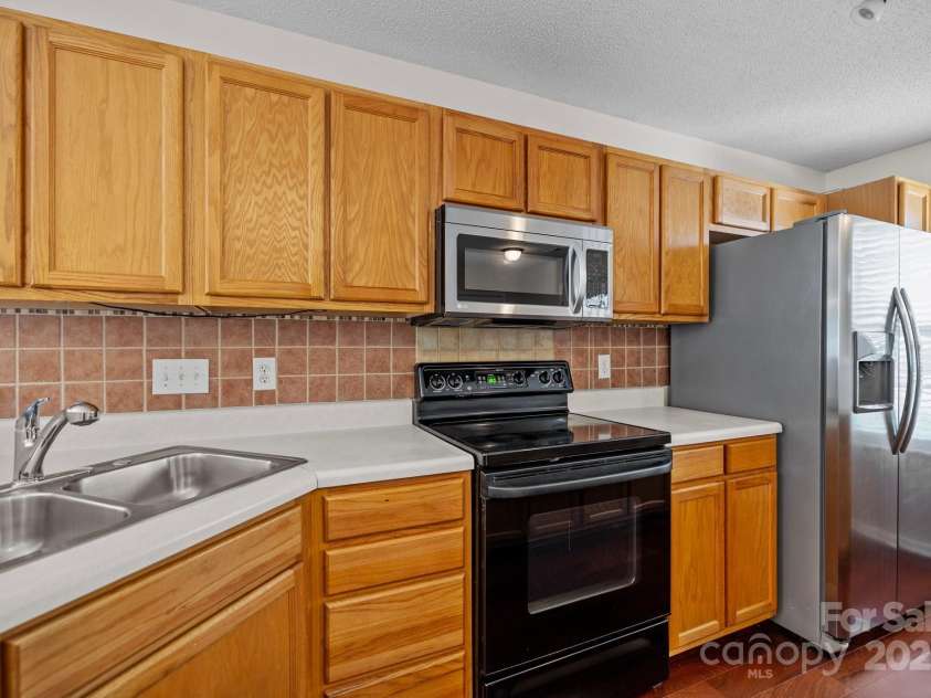 11929 Kings Castle Court, Charlotte, NC 28277.  MLS# CAR4240626, YatesRealty ID 12571. 