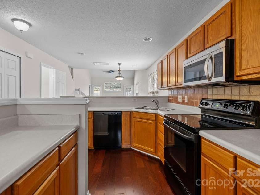11929 Kings Castle Court, Charlotte, NC 28277.  MLS# CAR4240626, YatesRealty ID 12571. 