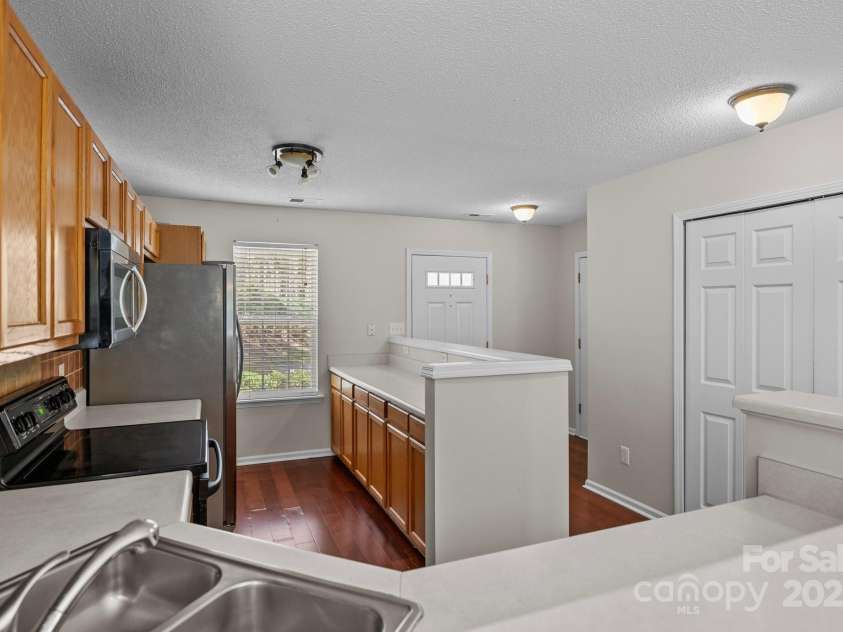 11929 Kings Castle Court, Charlotte, NC 28277.  MLS# CAR4240626, YatesRealty ID 12571. 