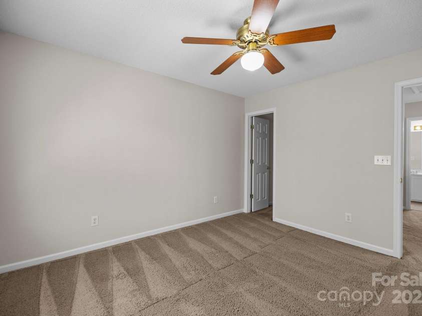 11929 Kings Castle Court, Charlotte, NC 28277.  MLS# CAR4240626, YatesRealty ID 12571. 