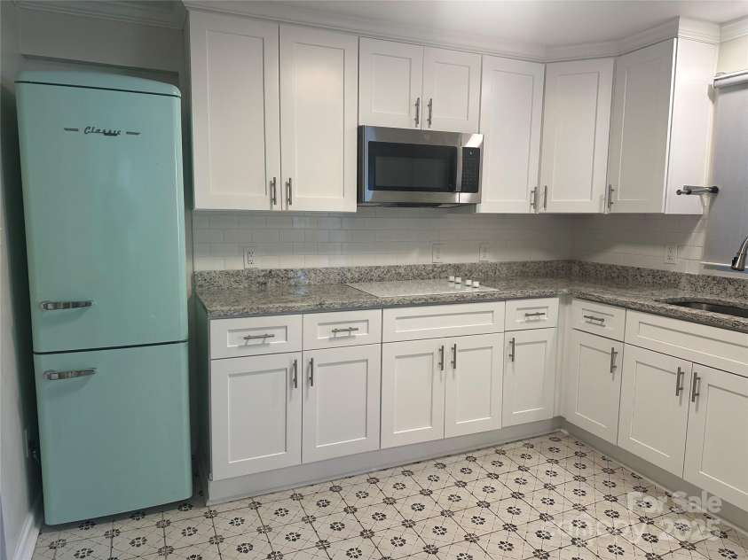 1401 Anderson Street, Charlotte, NC 28205.  MLS# CAR4245310, YatesRealty ID 12572. 