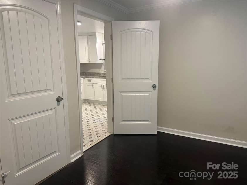 1401 Anderson Street, Charlotte, NC 28205.  MLS# CAR4245310, YatesRealty ID 12572. 
