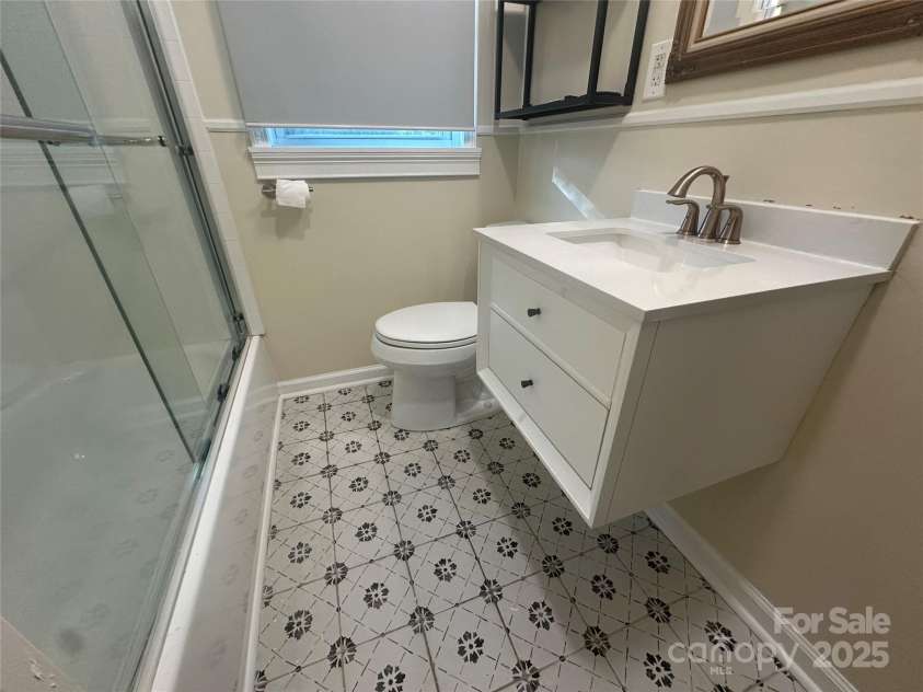 1401 Anderson Street, Charlotte, NC 28205.  MLS# CAR4245310, YatesRealty ID 12572. 