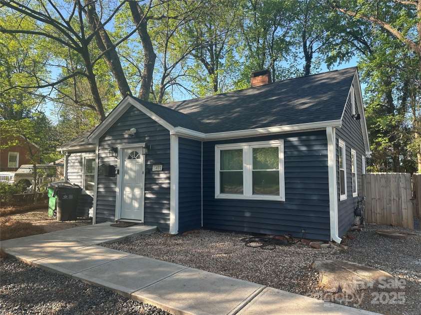 1401 Anderson Street, Charlotte, NC 28205.  MLS# CAR4245310, YatesRealty ID 12572. 