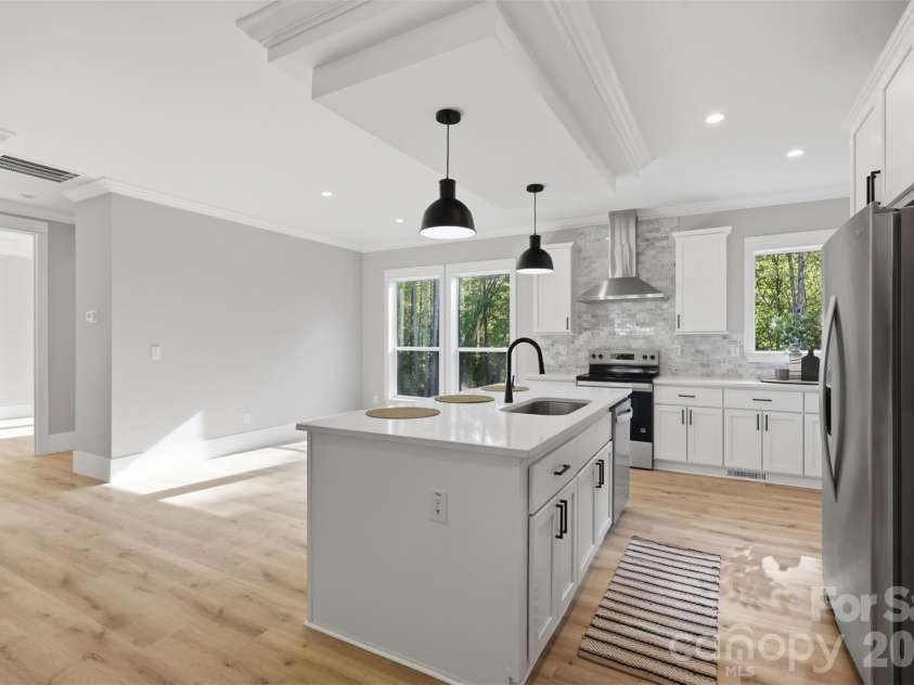 245 White Point Lane, Taylorsville, NC 28681.  MLS# CAR4368944, YatesRealty ID 12573. 