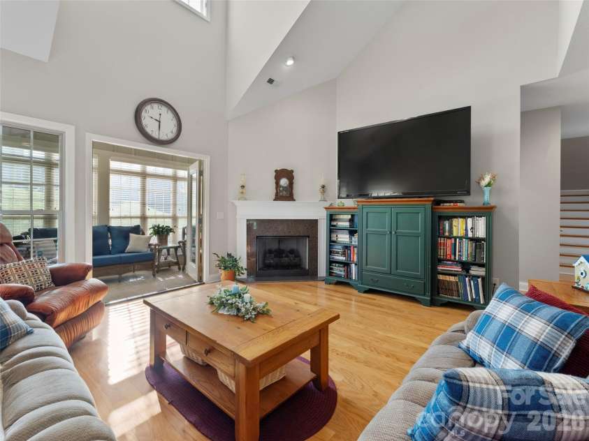 22 Florian Lane, Fletcher, NC 28732.  MLS# CAR4279113, YatesRealty ID 12574. 