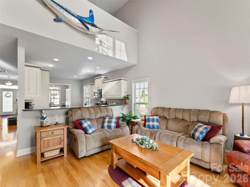 22 Florian Lane, Fletcher, NC 28732.  MLS# CAR4279113, YatesRealty ID 12574. 