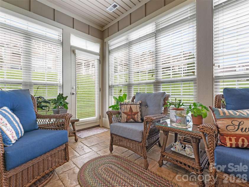 22 Florian Lane, Fletcher, NC 28732.  MLS# CAR4279113, YatesRealty ID 12574. 