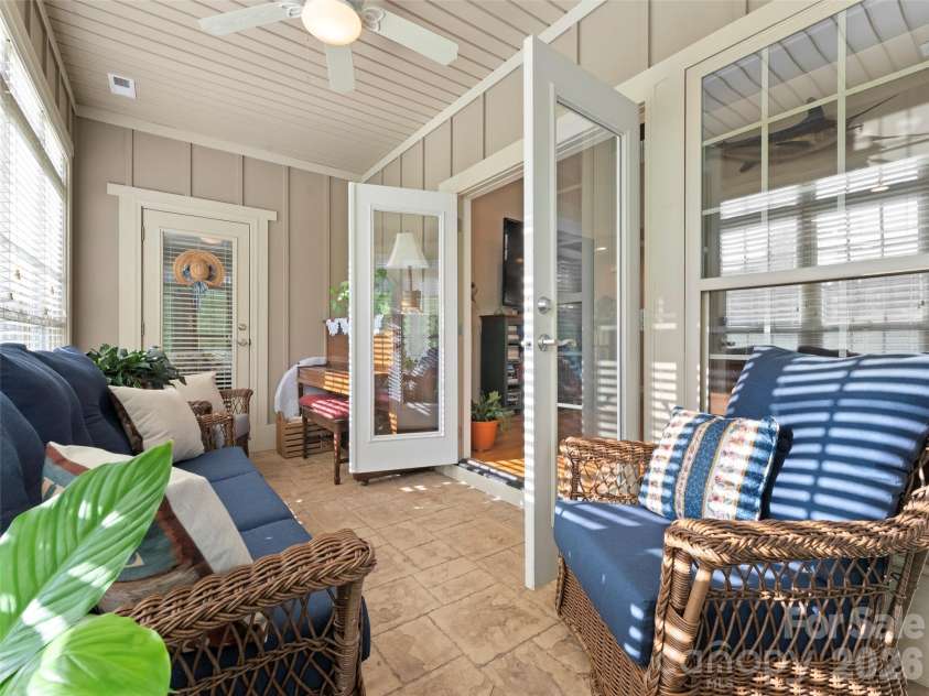 22 Florian Lane, Fletcher, NC 28732.  MLS# CAR4279113, YatesRealty ID 12574. 