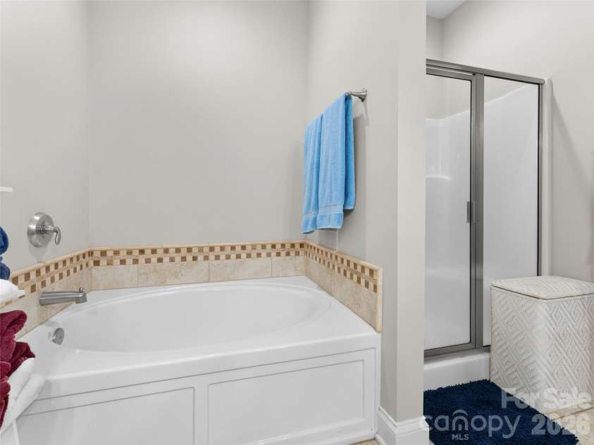 22 Florian Lane, Fletcher, NC 28732.  MLS# CAR4279113, YatesRealty ID 12574. 