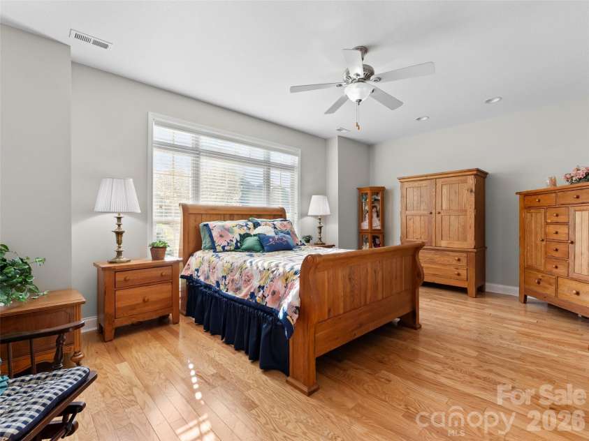 22 Florian Lane, Fletcher, NC 28732.  MLS# CAR4279113, YatesRealty ID 12574. Primary bedroom