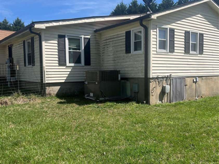1021 Ebenezer Road, Kannapolis, NC 28083.  MLS# CAR4354489, YatesRealty ID 12575. 