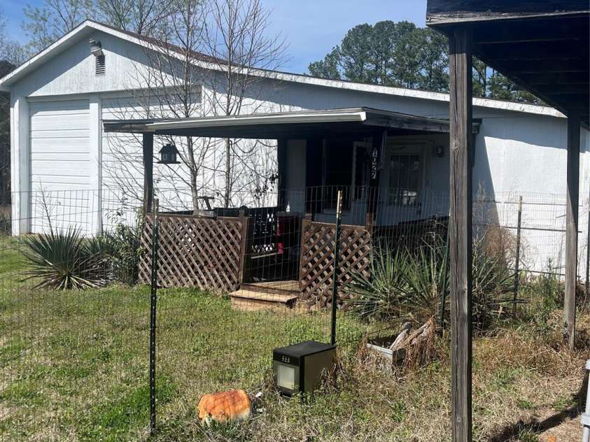 1021 Ebenezer Road, Kannapolis, NC 28083.  MLS# CAR4354489, YatesRealty ID 12575. 