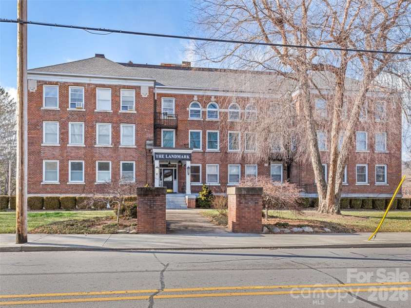 622 Haywood Street, Waynesville, NC 28786.  MLS# CAR4338491, YatesRealty ID 12575. 