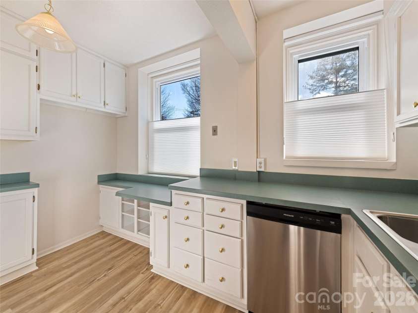 622 Haywood Street, Waynesville, NC 28786.  MLS# CAR4338491, YatesRealty ID 12575. 