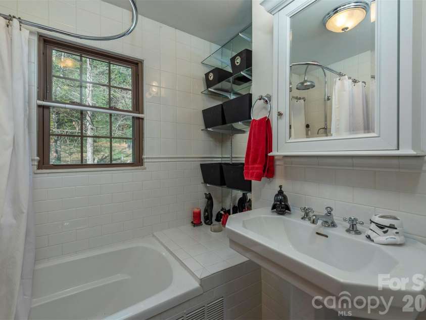 366 Dix Creek #2 Road, Leicester, NC 28748.  MLS# CAR4328678, YatesRealty ID 12576. 