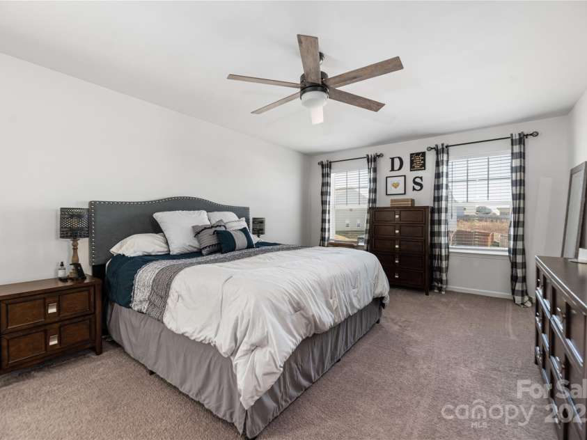 206 Hidden Lakes Road, Statesville, NC 28677.  MLS# CAR4235894, YatesRealty ID 12577. 