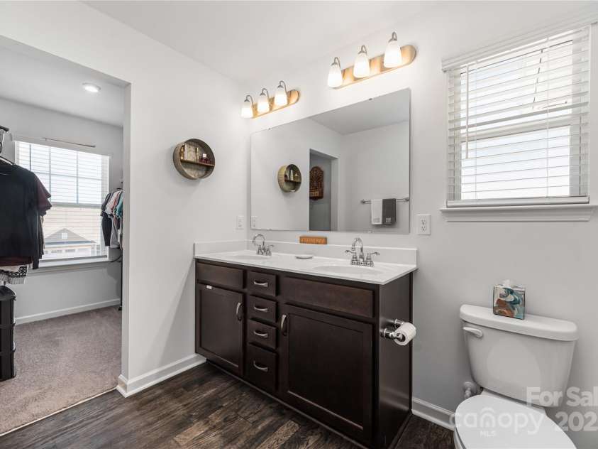 206 Hidden Lakes Road, Statesville, NC 28677.  MLS# CAR4235894, YatesRealty ID 12577. 