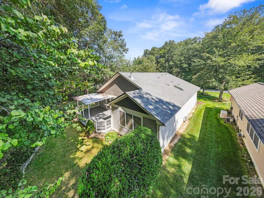 241 Fairway View Drive, Etowah, NC 28729.  MLS# CAR4304614, YatesRealty ID 12577. 