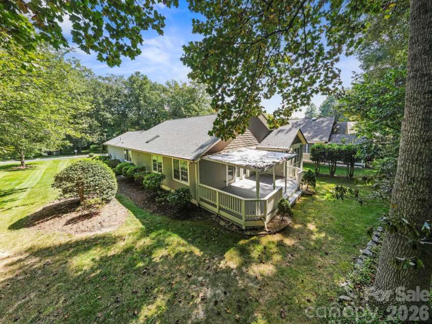 241 Fairway View Drive, Etowah, NC 28729.  MLS# CAR4304614, YatesRealty ID 12577. 