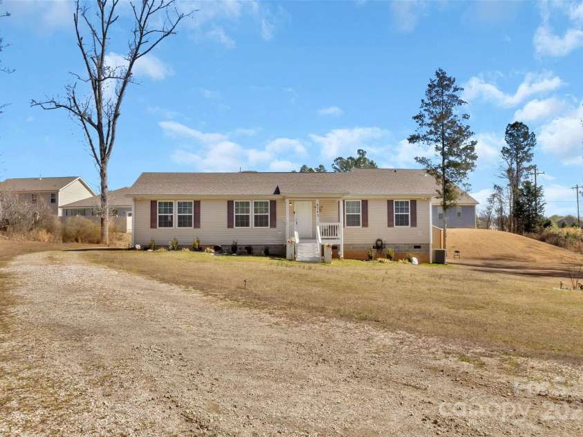 8742 Belt Lane, Fort Mill, SC 29707.  MLS# CAR4231019, YatesRealty ID 12579. 