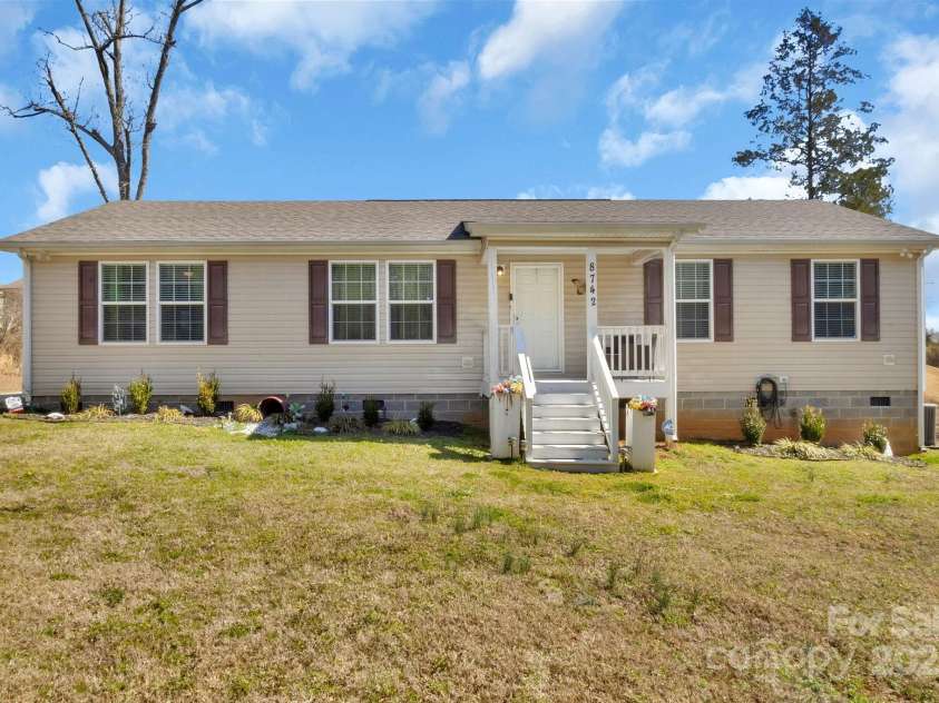 8742 Belt Lane, Fort Mill, SC 29707.  MLS# CAR4231019, YatesRealty ID 12579. 