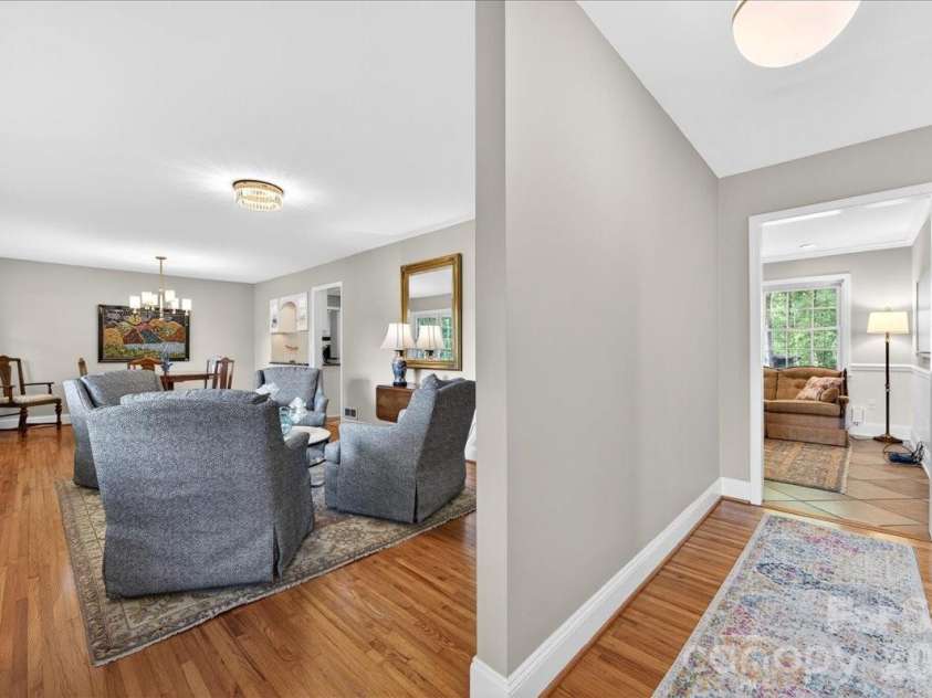 3229 Zelda Lane, Matthews, NC 28105.  MLS# CAR4366492, YatesRealty ID 12580. Entryway