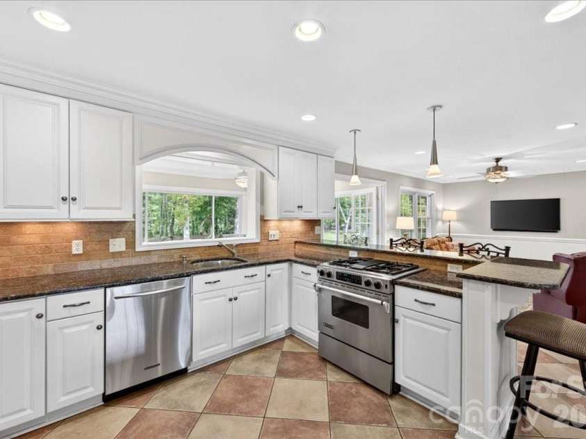 3229 Zelda Lane, Matthews, NC 28105.  MLS# CAR4366492, YatesRealty ID 12580. Kitchen 