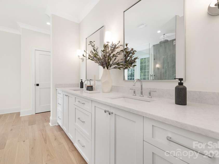 514 Cama Street, Charlotte, NC 28209.  MLS# CAR4304157, YatesRealty ID 12582. 