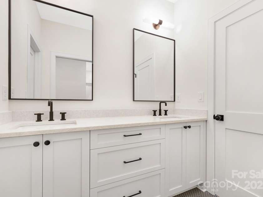 514 Cama Street, Charlotte, NC 28209.  MLS# CAR4304157, YatesRealty ID 12582. 