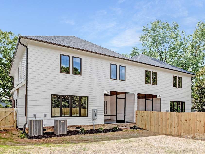 514 Cama Street, Charlotte, NC 28209.  MLS# CAR4304157, YatesRealty ID 12582. 