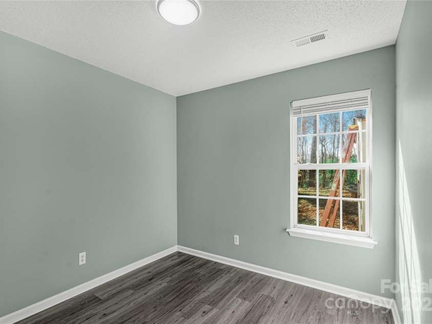 8421 Kings Creek Drive, Charlotte, NC 28273.  MLS# CAR4234070, YatesRealty ID 12582. 