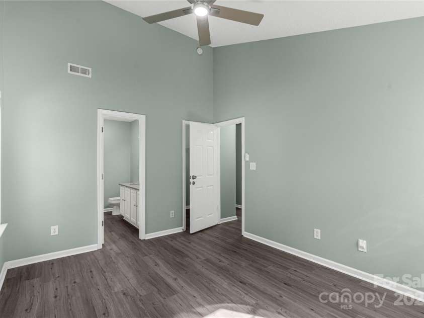 8421 Kings Creek Drive, Charlotte, NC 28273.  MLS# CAR4234070, YatesRealty ID 12582. 