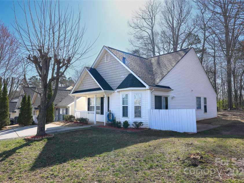 8421 Kings Creek Drive, Charlotte, NC 28273.  MLS# CAR4234070, YatesRealty ID 12582. 