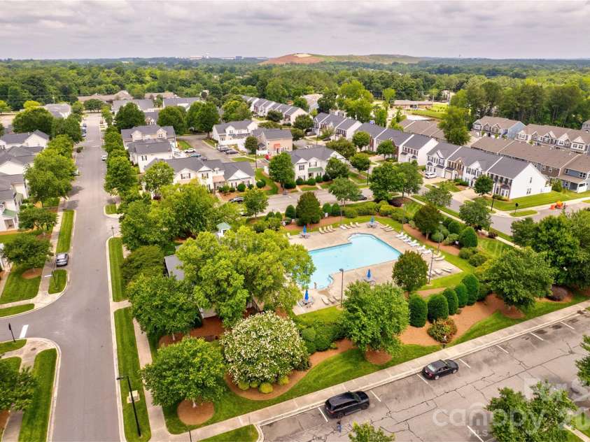 6315 Professional Boulevard, Harrisburg, NC 28075.  MLS# CAR4311481, YatesRealty ID 12583. 