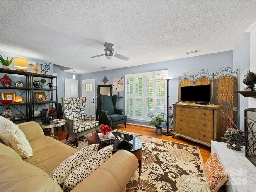 8017 Nathanael Greene Lane, Charlotte, NC 28227.  MLS# CAR4252919, YatesRealty ID 12583. 