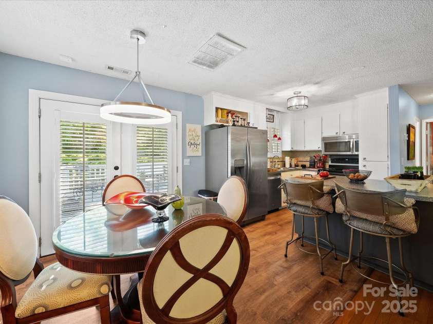 8017 Nathanael Greene Lane, Charlotte, NC 28227.  MLS# CAR4252919, YatesRealty ID 12583. 