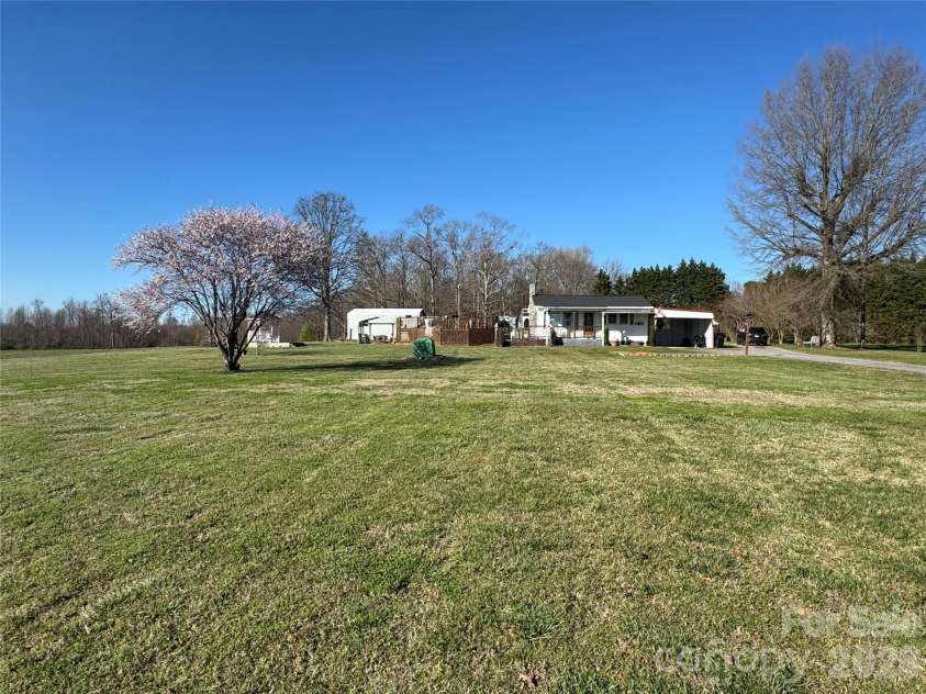824 Baxter Road, Cherryville, NC 28021.  MLS# CAR4355780, YatesRealty ID 12584. 