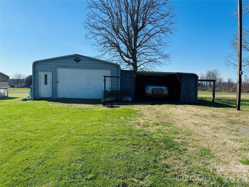 824 Baxter Road, Cherryville, NC 28021.  MLS# CAR4355780, YatesRealty ID 12584. 