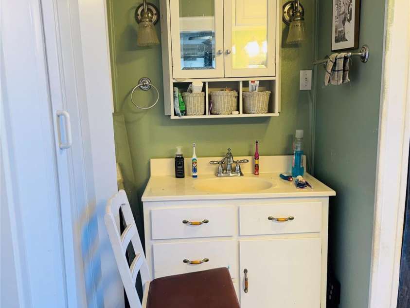 824 Baxter Road, Cherryville, NC 28021.  MLS# CAR4355780, YatesRealty ID 12584. 