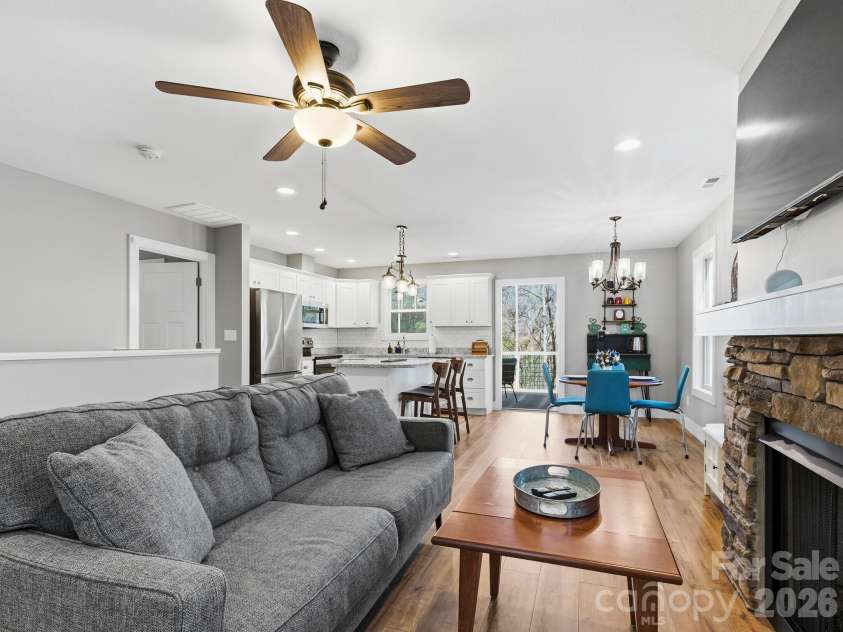 98 Harmony Hill Lane, Mars Hill, NC 28754.  MLS# CAR4358502, YatesRealty ID 12585. 