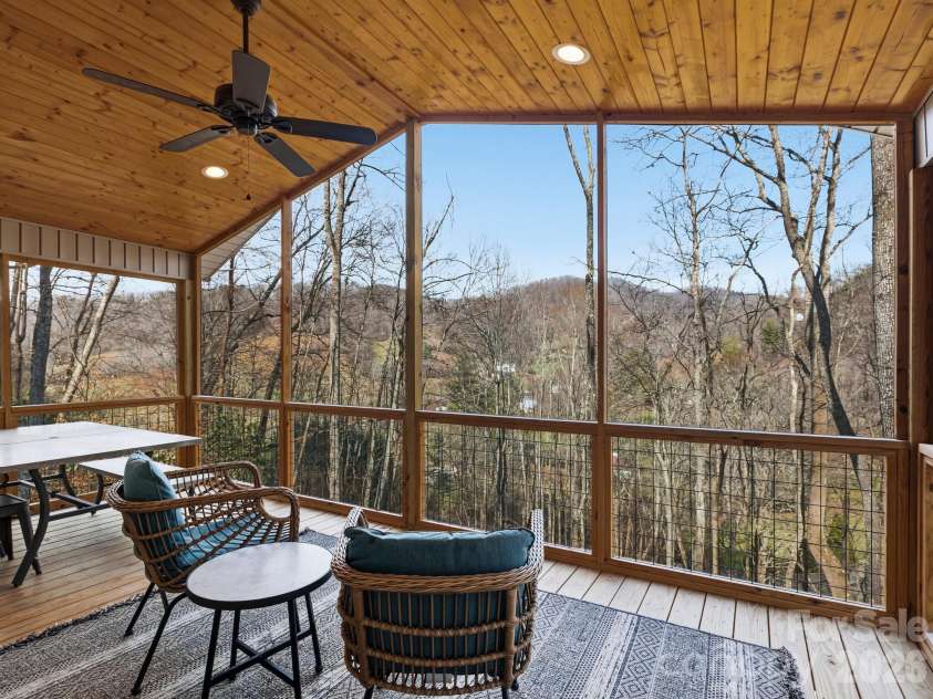 98 Harmony Hill Lane, Mars Hill, NC 28754.  MLS# CAR4358502, YatesRealty ID 12585. 