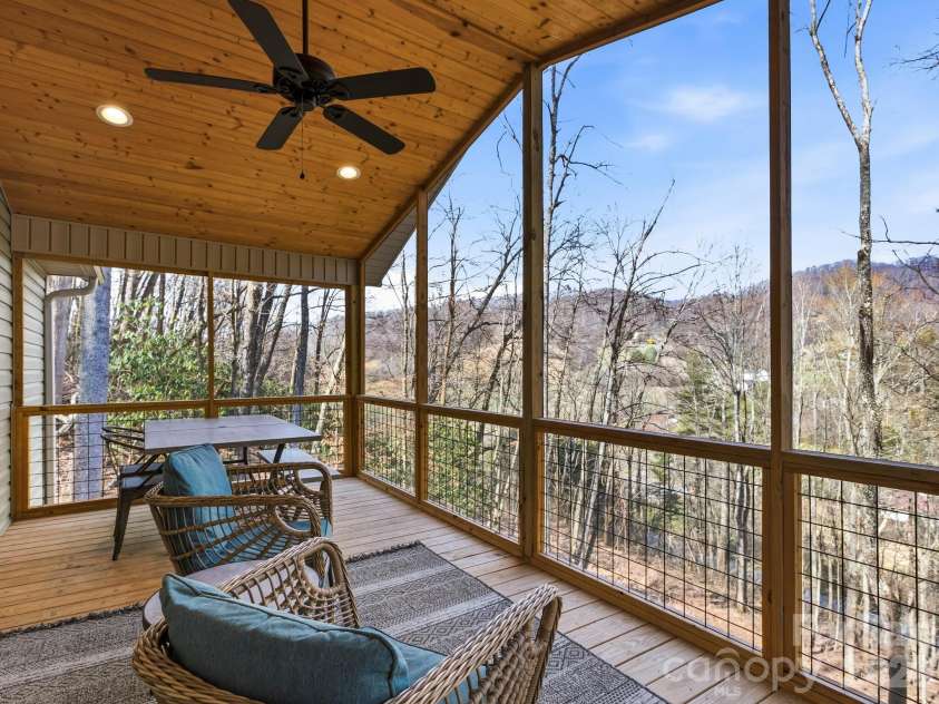 98 Harmony Hill Lane, Mars Hill, NC 28754.  MLS# CAR4358502, YatesRealty ID 12585. 