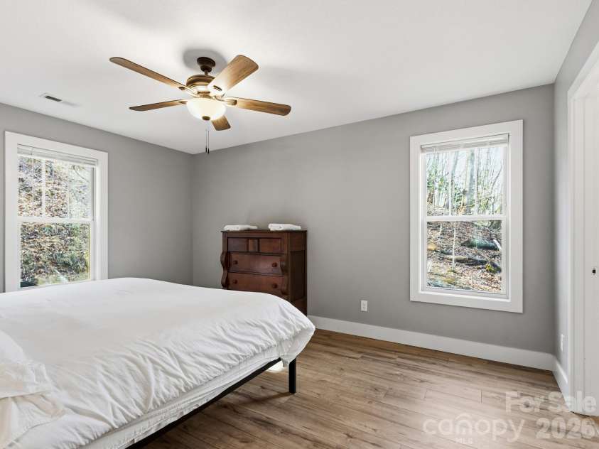 98 Harmony Hill Lane, Mars Hill, NC 28754.  MLS# CAR4358502, YatesRealty ID 12585. 